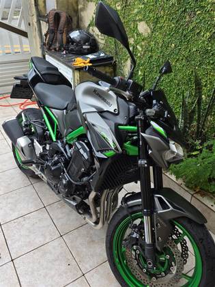 KAWASAKI Z900 